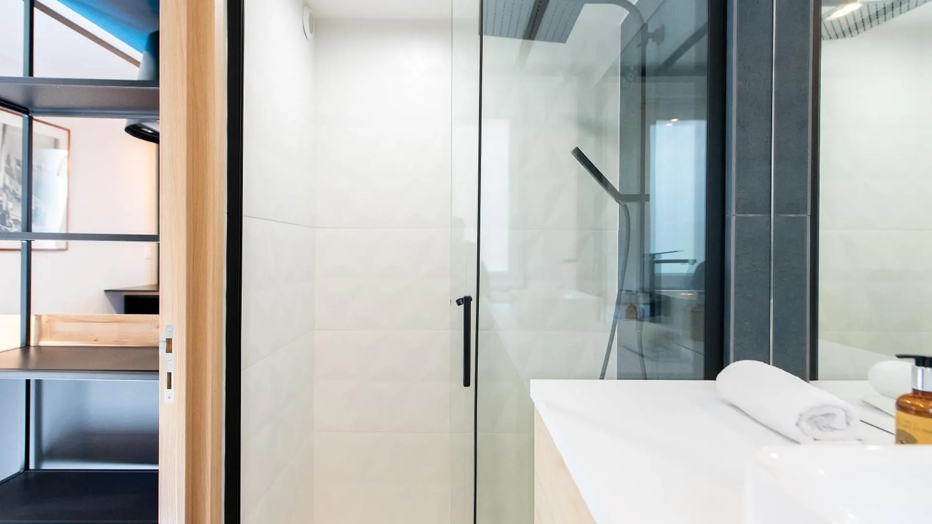 Le Chanceux Fabuleux Duplex En Design, Pour Loisir En Couple Ou Congres Cannes 0*,  France
